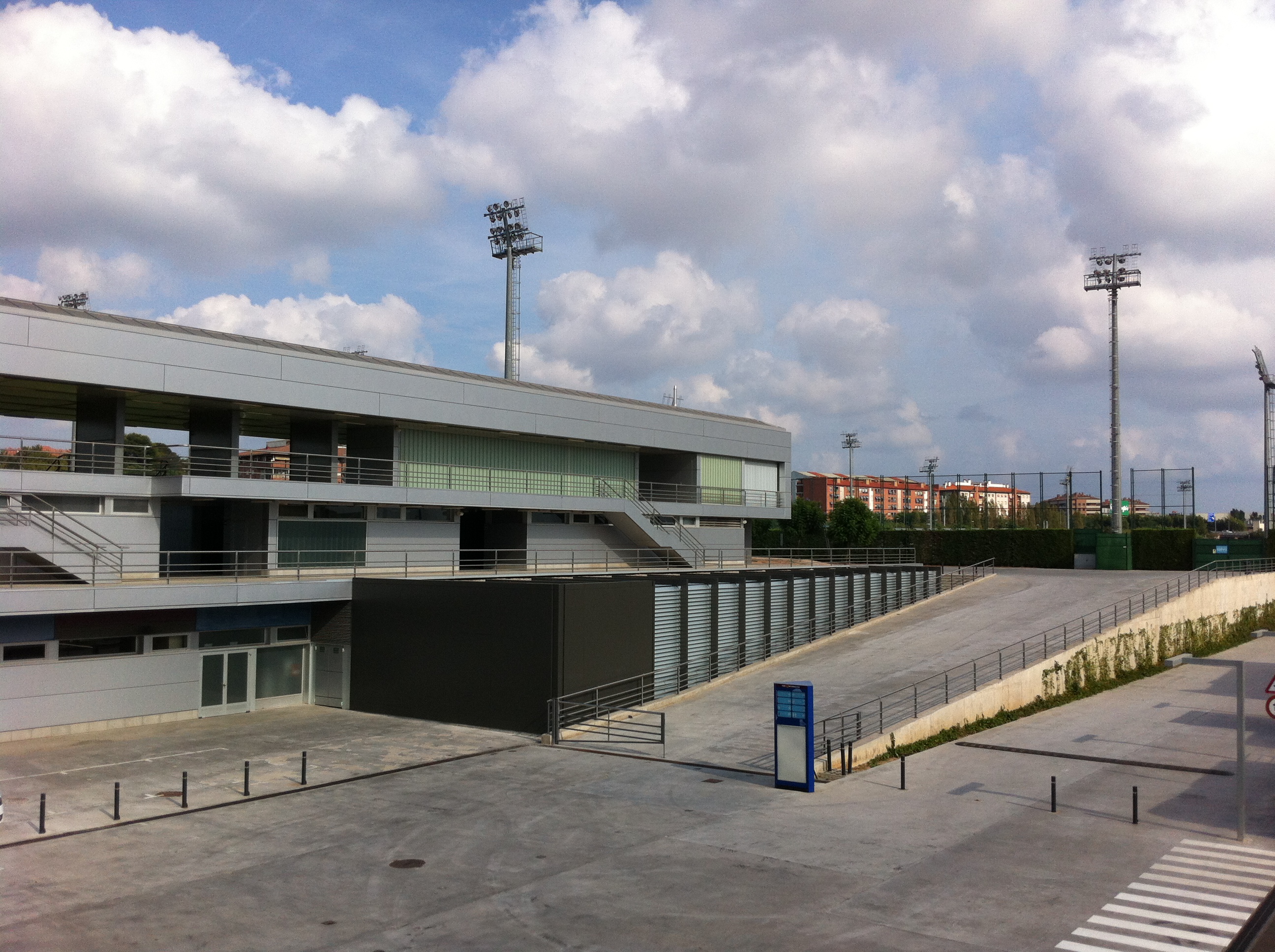 Ampliaci�n de gimnasio para el F.C.B. en la Ciudad Deportiva Joan Gamper (2012)